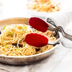 Dreamfarm Clong Serveertang 30,5 Cm Rvs/silicone Rood -Beroemde Servies Winkel dreamfarm clongs click lock sit up tongs 990x550 04